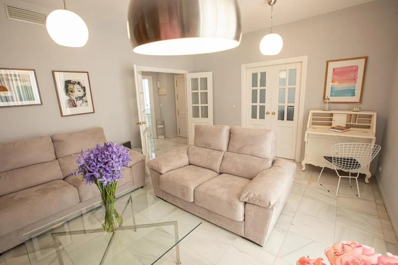Piso Triana, Sevilla 0*,